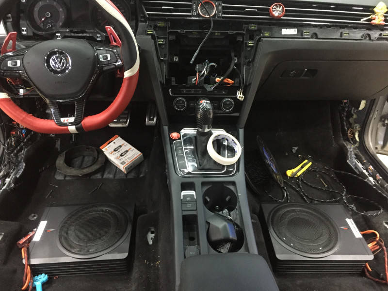 大众cc汽车音响改装,带来独具特色的豪华出行体验