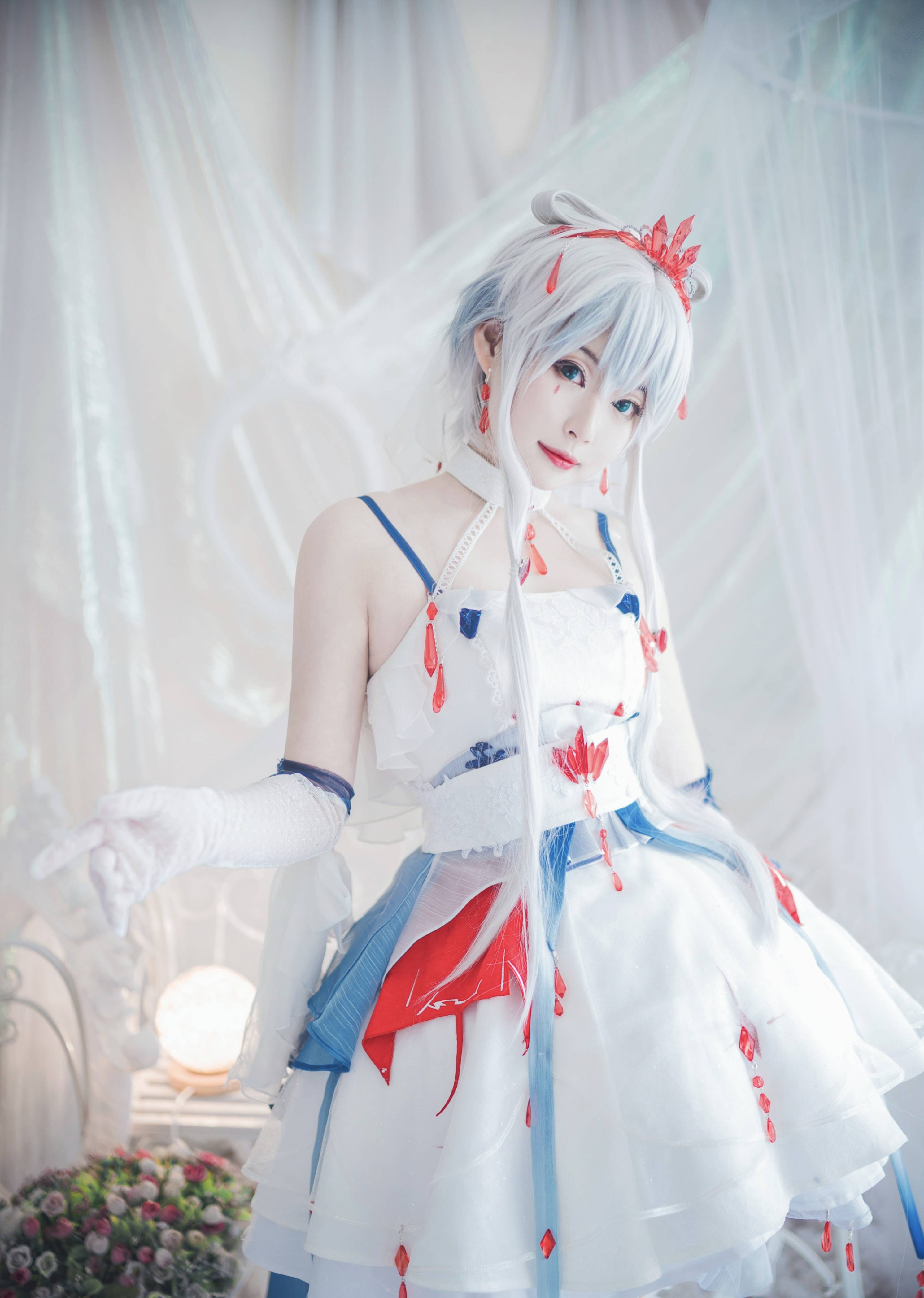 cos南北组言和洛天依红雨冠