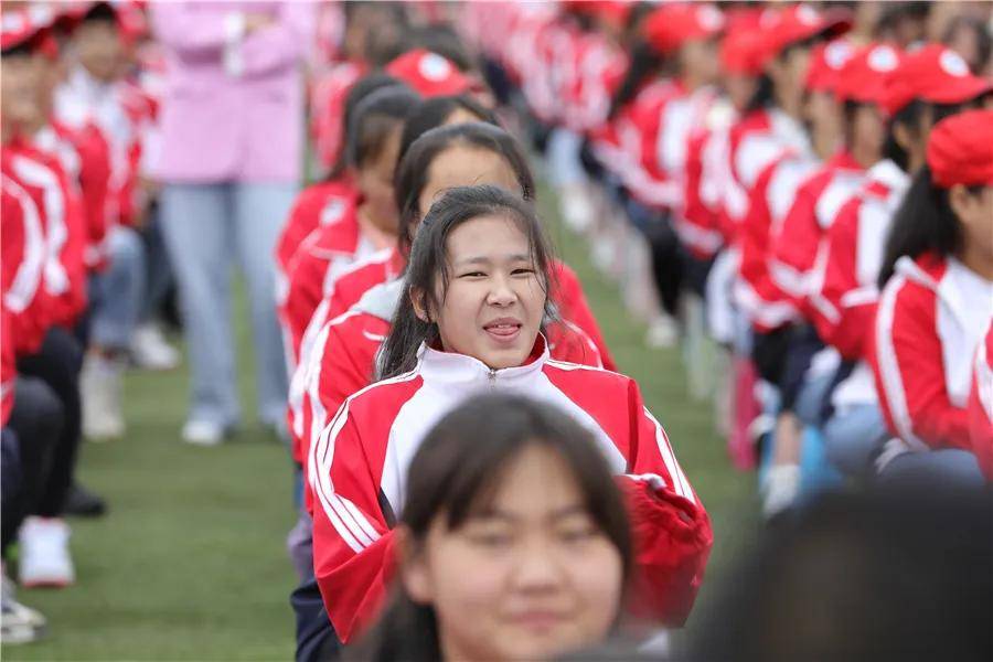 大理市黄冈实验中学_大理黄冈实验中学高考喜报_大理市黄冈实验中学官网