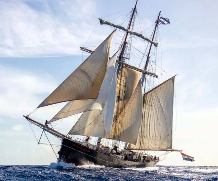 威尔德天鹅号双桅纵帆船
