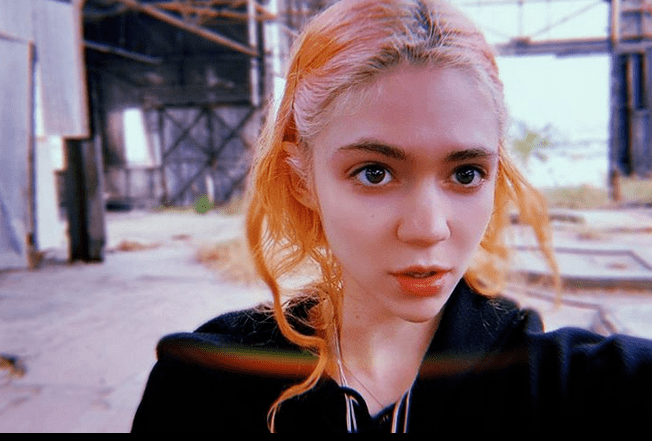 宇宙最强富三代出生,他的爹妈是现实版"钢铁侠"x"电音魔女"_grimes