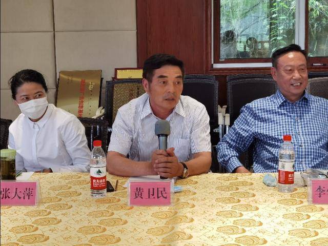 宜昌市老科协副会长,关睢河畔科技服务团负责人黄卫民,提出了景观树要