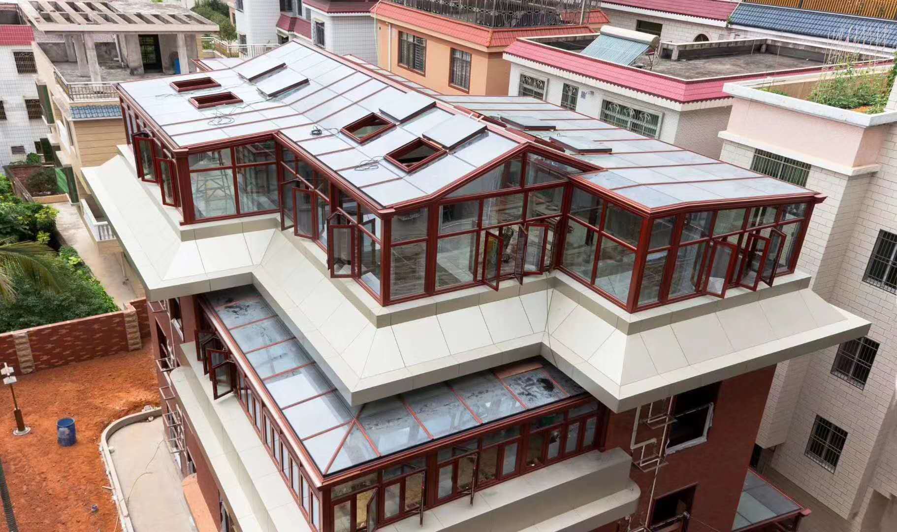 洛阳屋顶100多平方露台搭建多功能玻璃顶阳光房