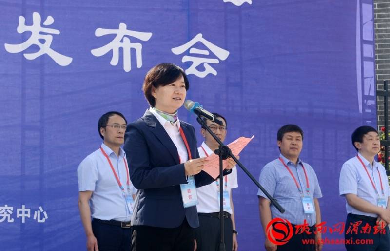 记者张耀锋 摄渭南市气象局局长陈征讲话.