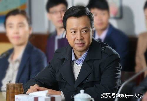 之后谭赫也进入了演艺圈开始拍戏,不过才刚接触就在作品《远东特遣队