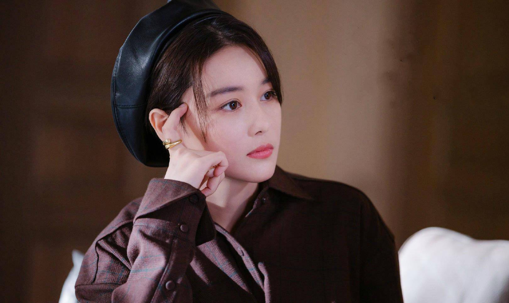 热巴新剧造型颜好身材棒周放和宋凛甜不过两集