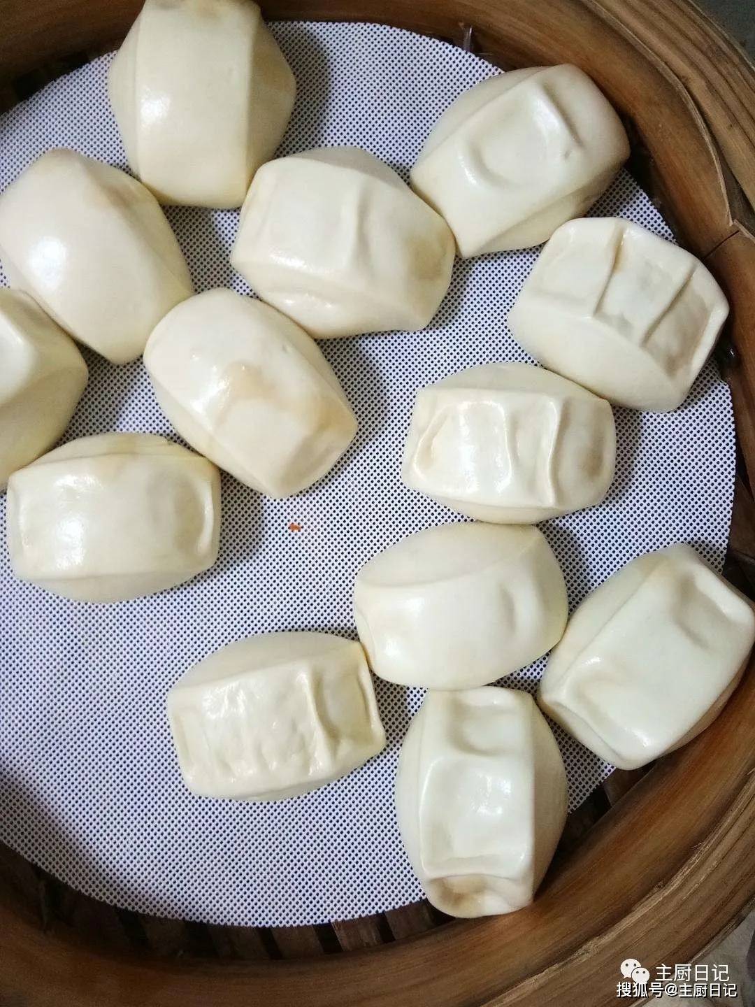 馒头表皮不光滑(裂口,皱纹,气泡),是什么原因造成的?