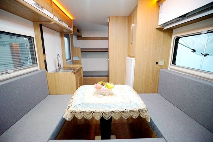 房车品牌新生力量谷雨房车de380lde420lde480l三款车型首发