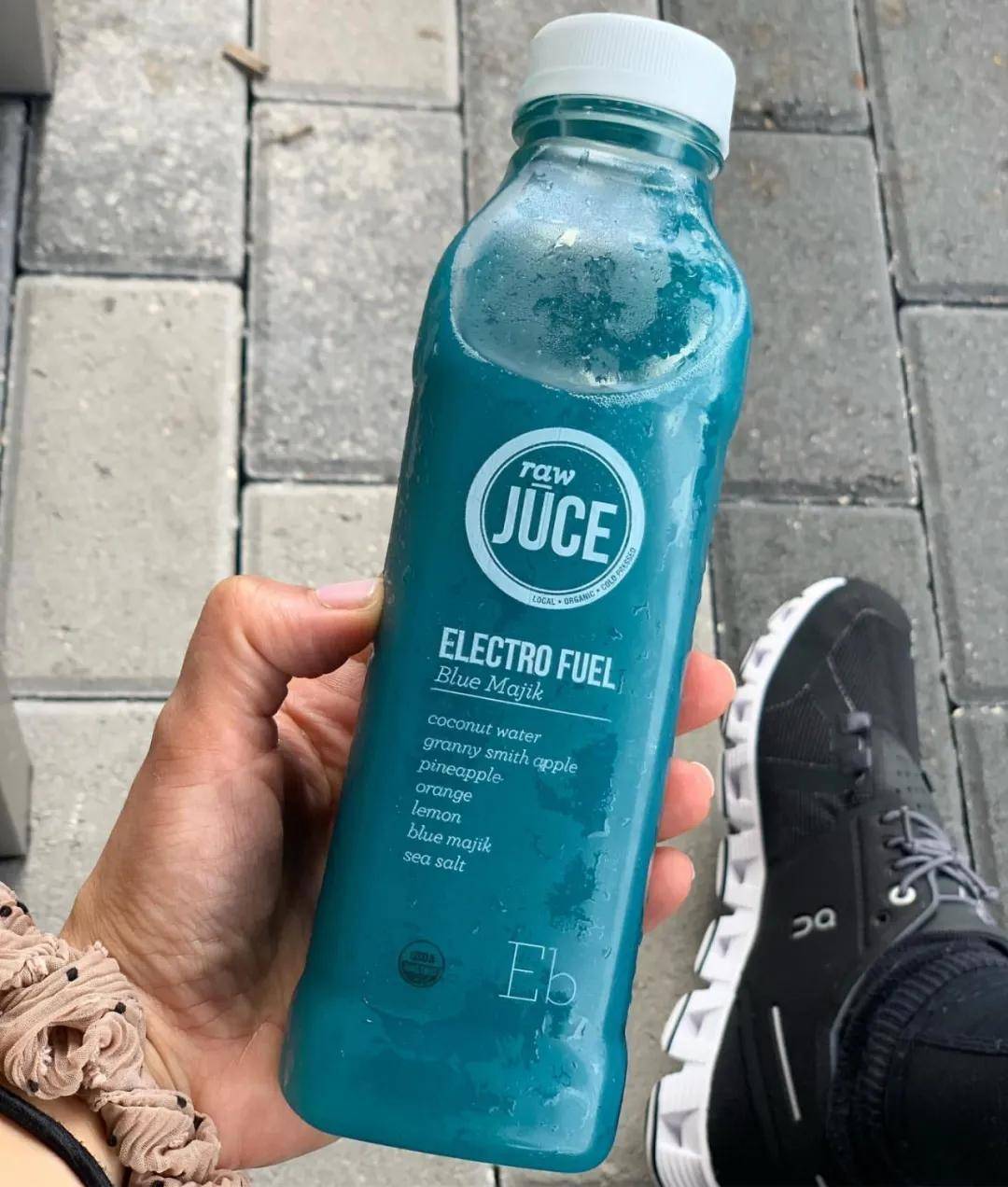 饮料市场掀起蓝风暴给你整个夏天的清凉感