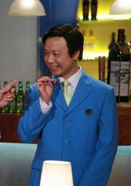 上海滑稽戏反串成传统,王汝刚,舒悦,计一彪都曾是"女装大佬"