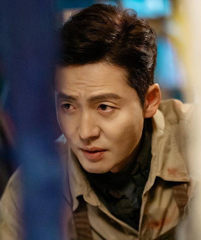 玩悠悠球的孩子什么身份?雨天的裂痕是什么?_李霖和