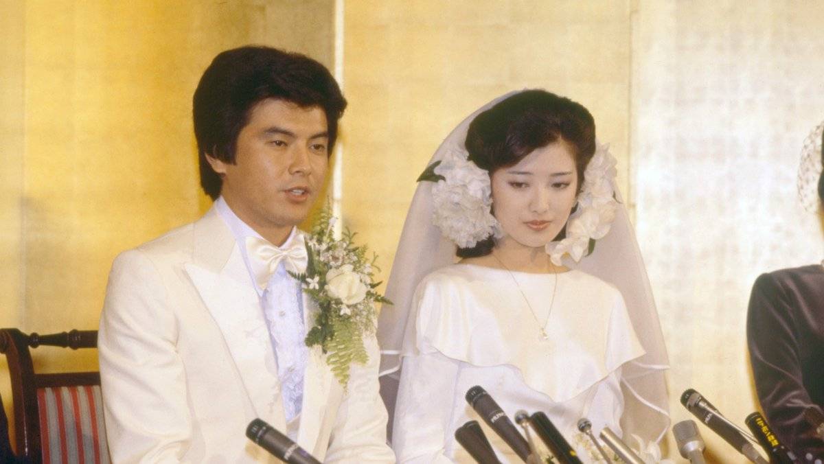 樱花女神山口百惠个人照片合集与三浦友和恋情婚姻成为佳话