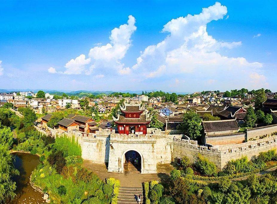 贵阳5a景区青岩古镇避暑旅居,包吃住80元一天!_手机搜狐网