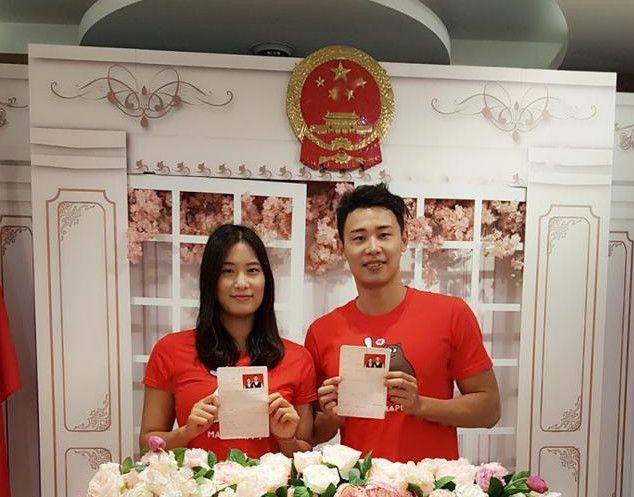 据媒体报道,陆滢的男朋友也是上海的游泳队的运动员,2014年仁川亚运会