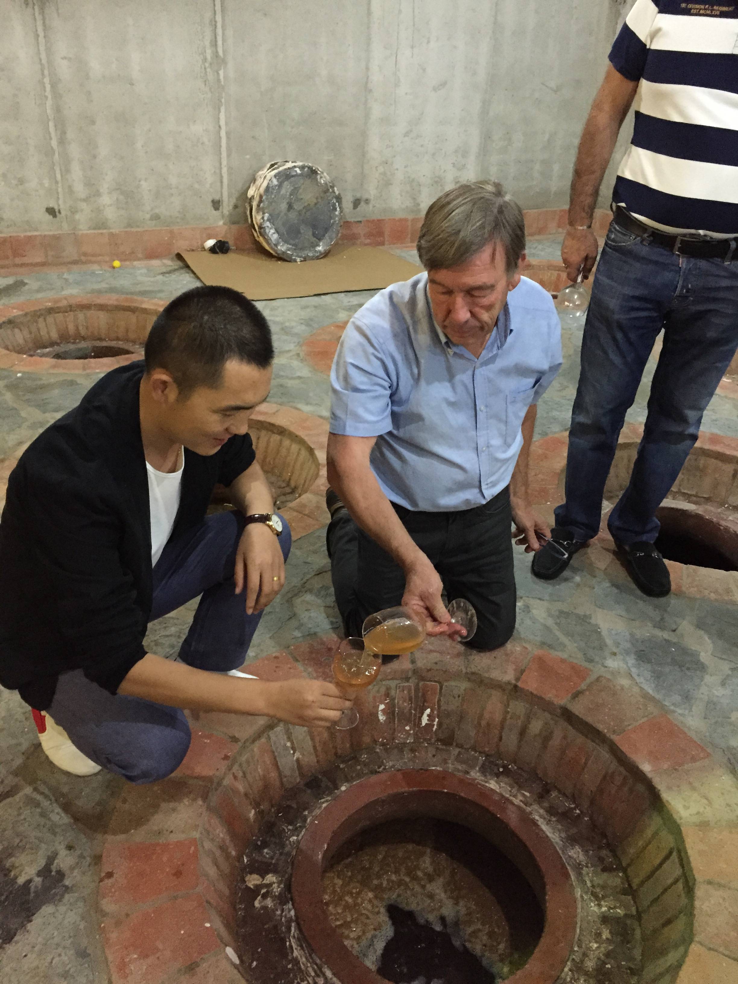 别卡速:揭秘格鲁吉亚陶罐酿酒法