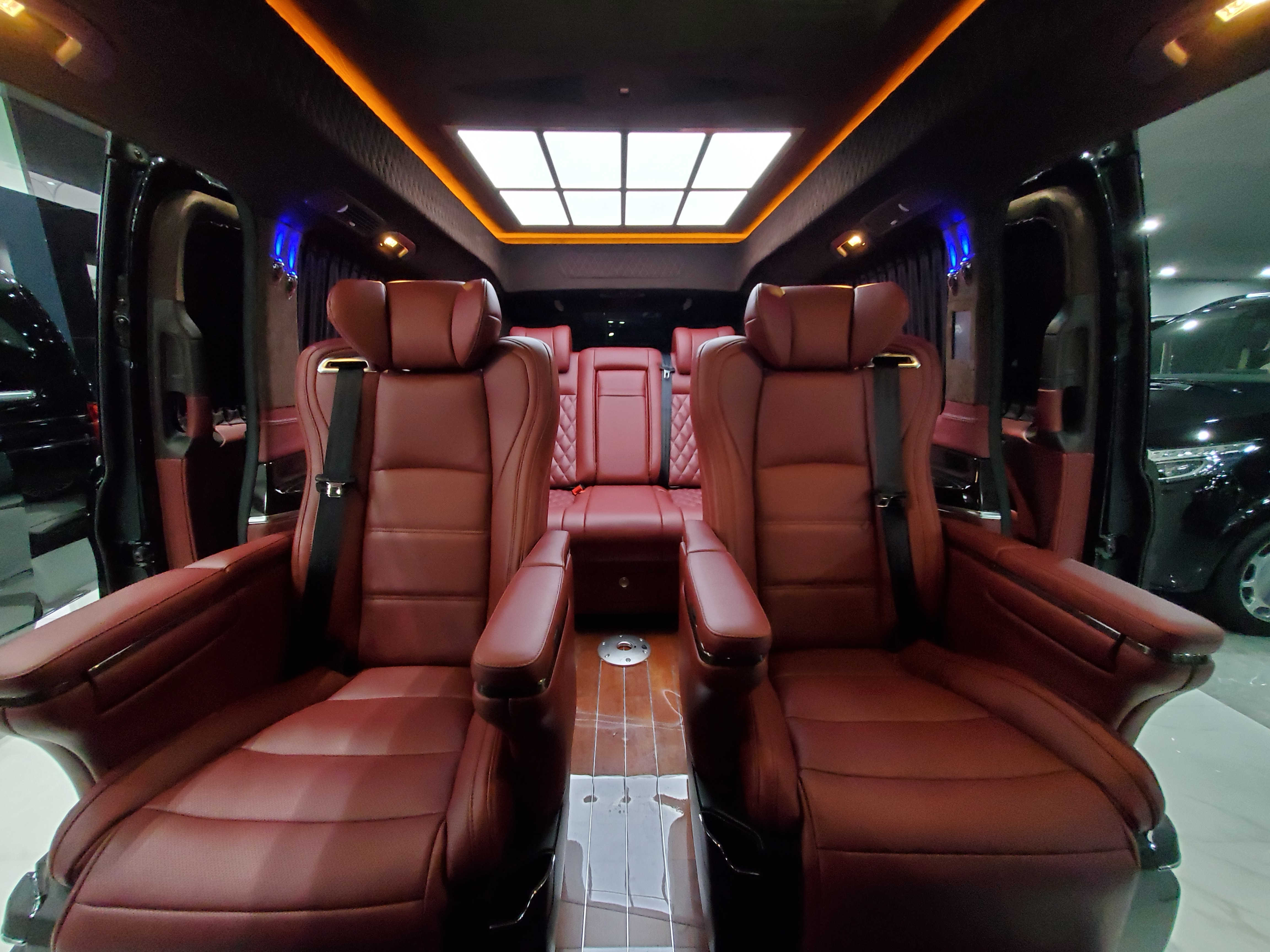 超大空间的高顶奔驰v260l搭配顶级埃尔法行政座椅