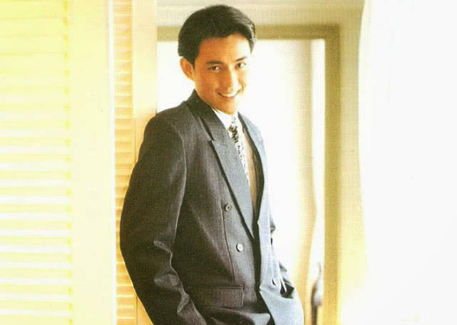 曾与托尼贾联合主演过《拳霸3》《泰拳2》,还主演过《13 骇人游戏》