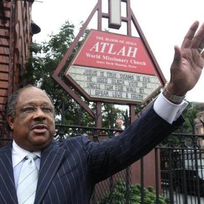 美国黑人牧师演讲强烈批判黑人劣根性只有上帝能帮助黑人