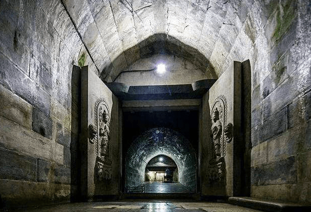 原创历代修缮皇陵的工匠全都被反锁进地宫为何他们还有传人