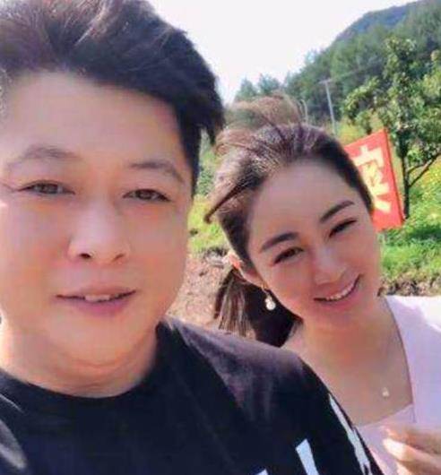 是最幸福的一个,自己有了一个大果园,生意也非常不错,而且老婆也很美