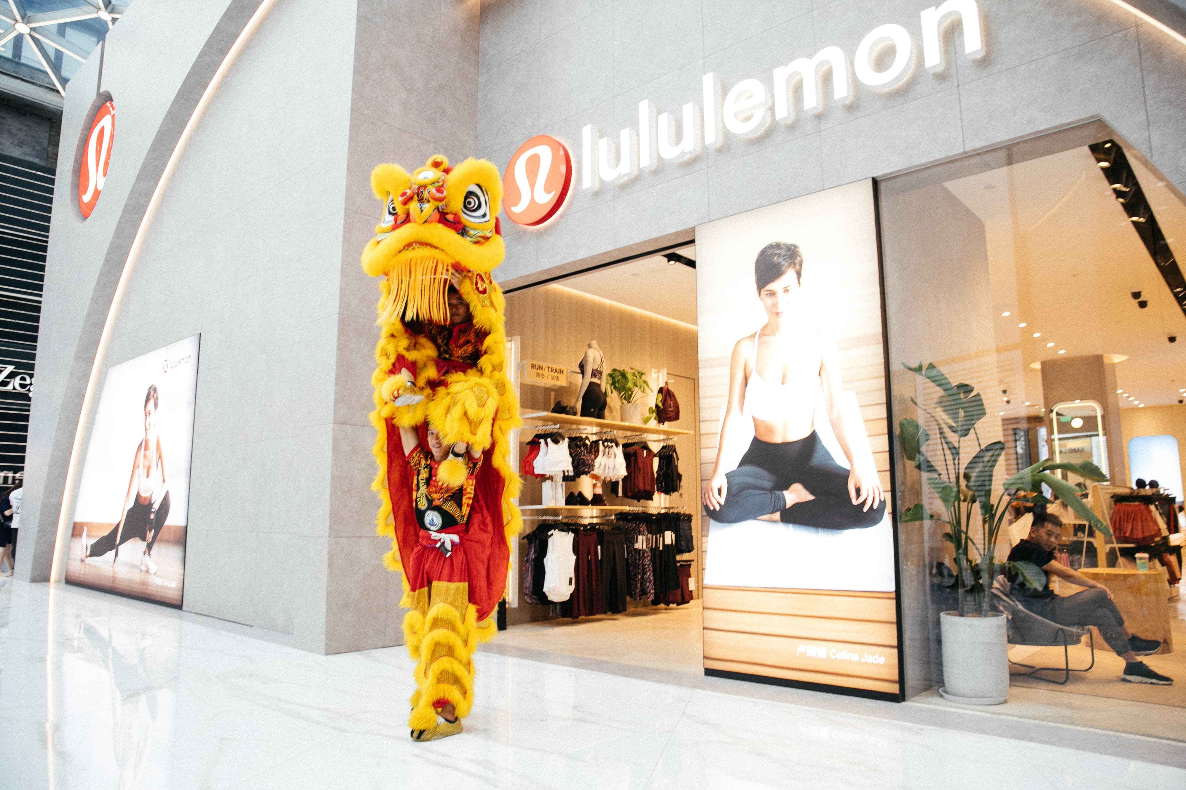 lululemon 杭州湖滨银泰in77门店举办盛大开幕派对