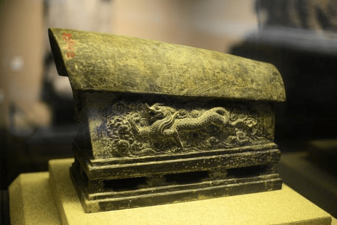 三世铜棺图片图片