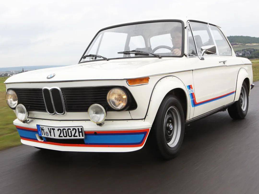 三系鼻祖奠定宝马小型运动车的2002是什么来头