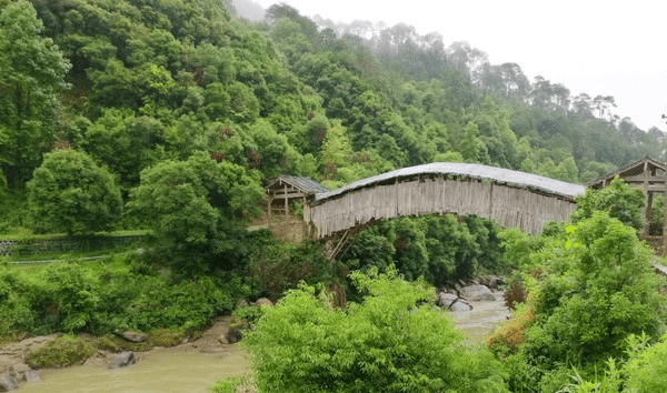 云南曾繁华一时的古镇,是《我的团长我的团》的取景地,就在腾冲