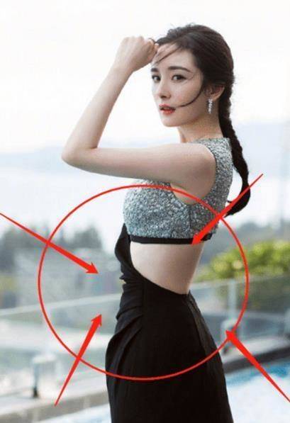 杨幂的腰究竟有多细?把手放在背后一看,娱乐圈的"腰精"无疑!