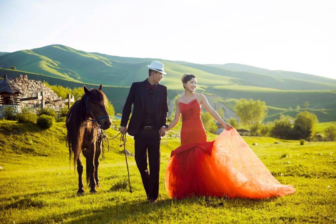 新疆拍婚纱照的地方图片