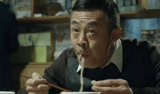 "吃面"是辨别演员的照妖镜,侯勇经典,最后那位敢吃的再假点?_赵德汉