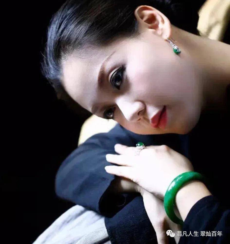 翡翠界的八大女神,比男人更会玩