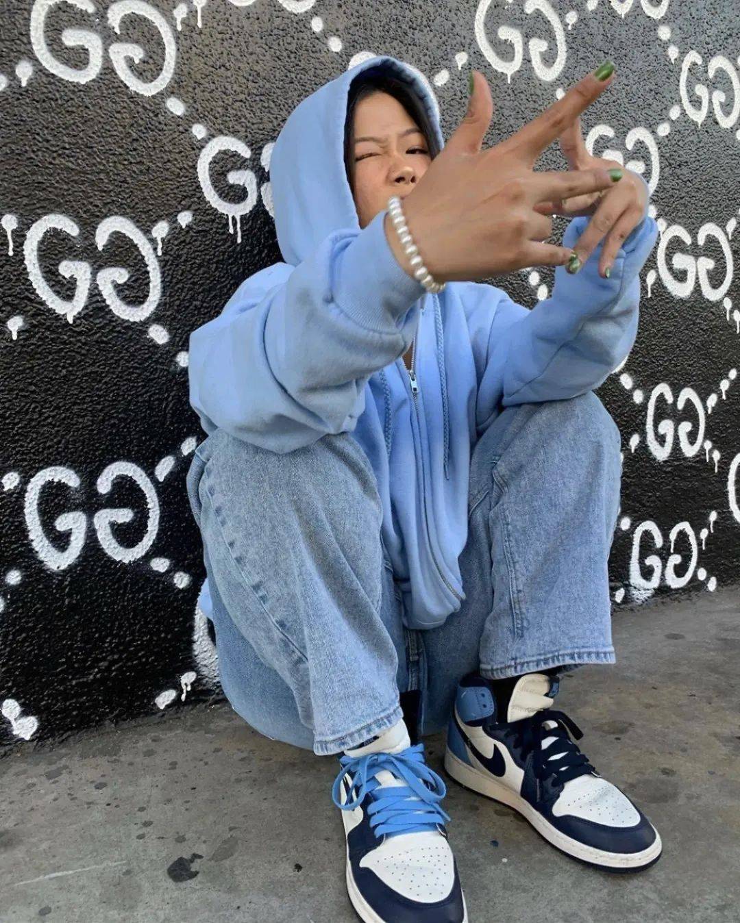 七哥为d杯女友变舔狗网友果然只有辣妹能当rapper女友