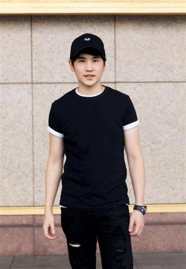 昔日最杀男团「energy」团长叶乃文(牛奶)2005年为了专注舞蹈的梦想