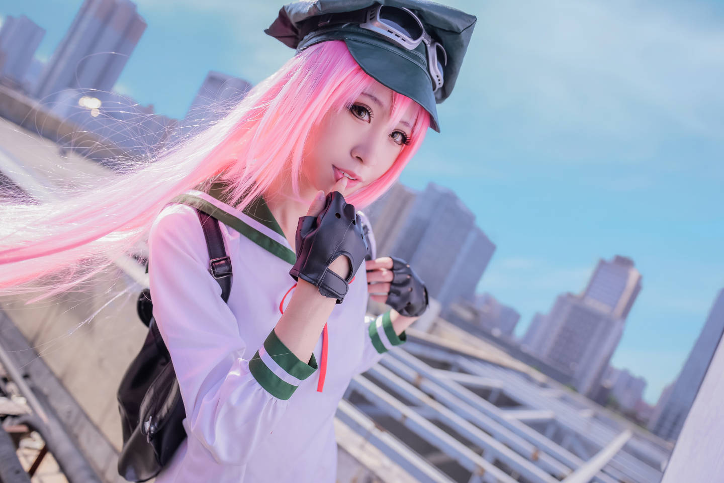 每日图鉴大赏,创世神总长希姆向您报到,喜欢这样子的小姐姐吗?_燕子