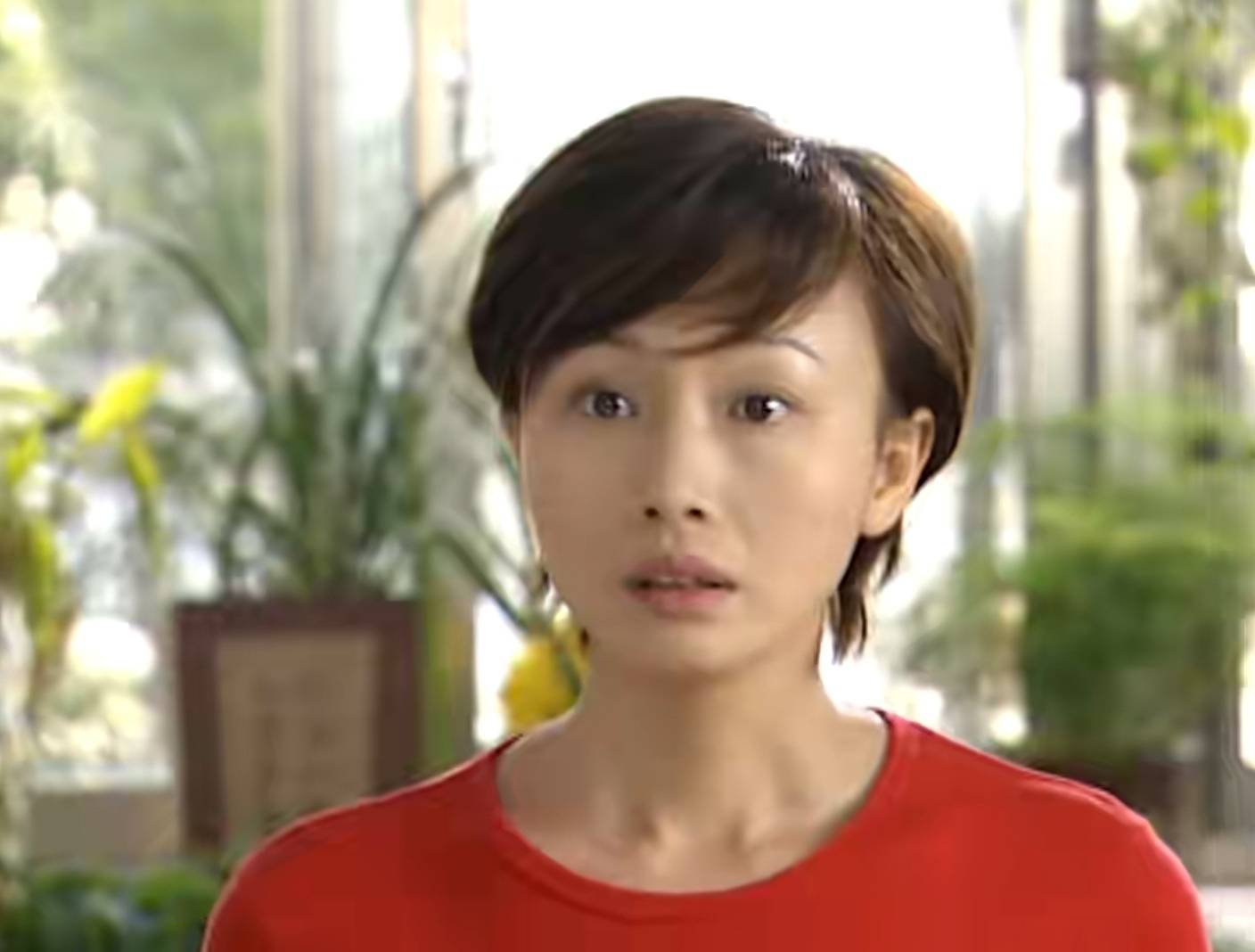 《十八岁的天空》夏老师(黄慧颐饰)1/10