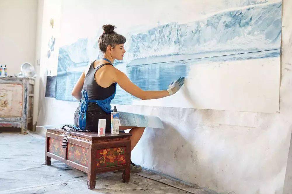 美国女画家用手指画出震撼的冰山,俘获上千万粉丝的心