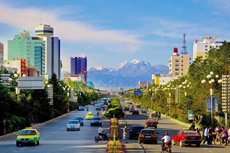 新疆伊犁有个县级市从一个村庄发展起来如今人均gdp高达12万