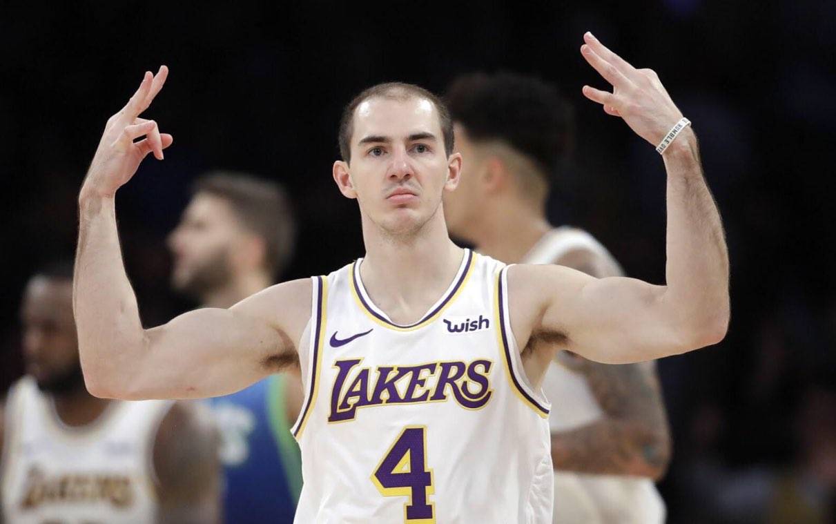 原创湖人"卡神"强过路威?名记再引争议,卡鲁索变詹皇冲冠x因素