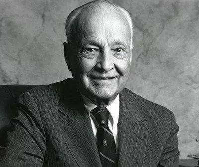 他是华尔街教父 ,巴菲特,约翰·博格等大师皆是他的门徒_欧文·卡恩