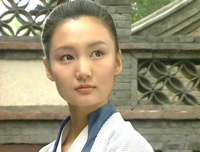 一个婚内出轨,一个被罚八亿,一个吸毒被抓,李晨挑女友眼光真毒_牛萌萌