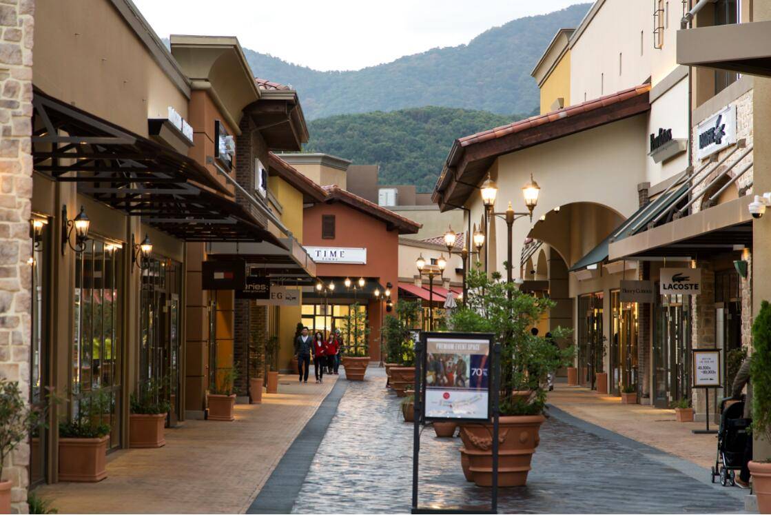 韩国旅游必去的地方有哪些?解锁必逛的韩国名牌折扣购物中心!_釜山