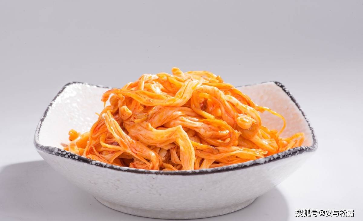 红油金针菇香辣入味顺滑又开胃超下饭家常菜万能凉拌酱汁