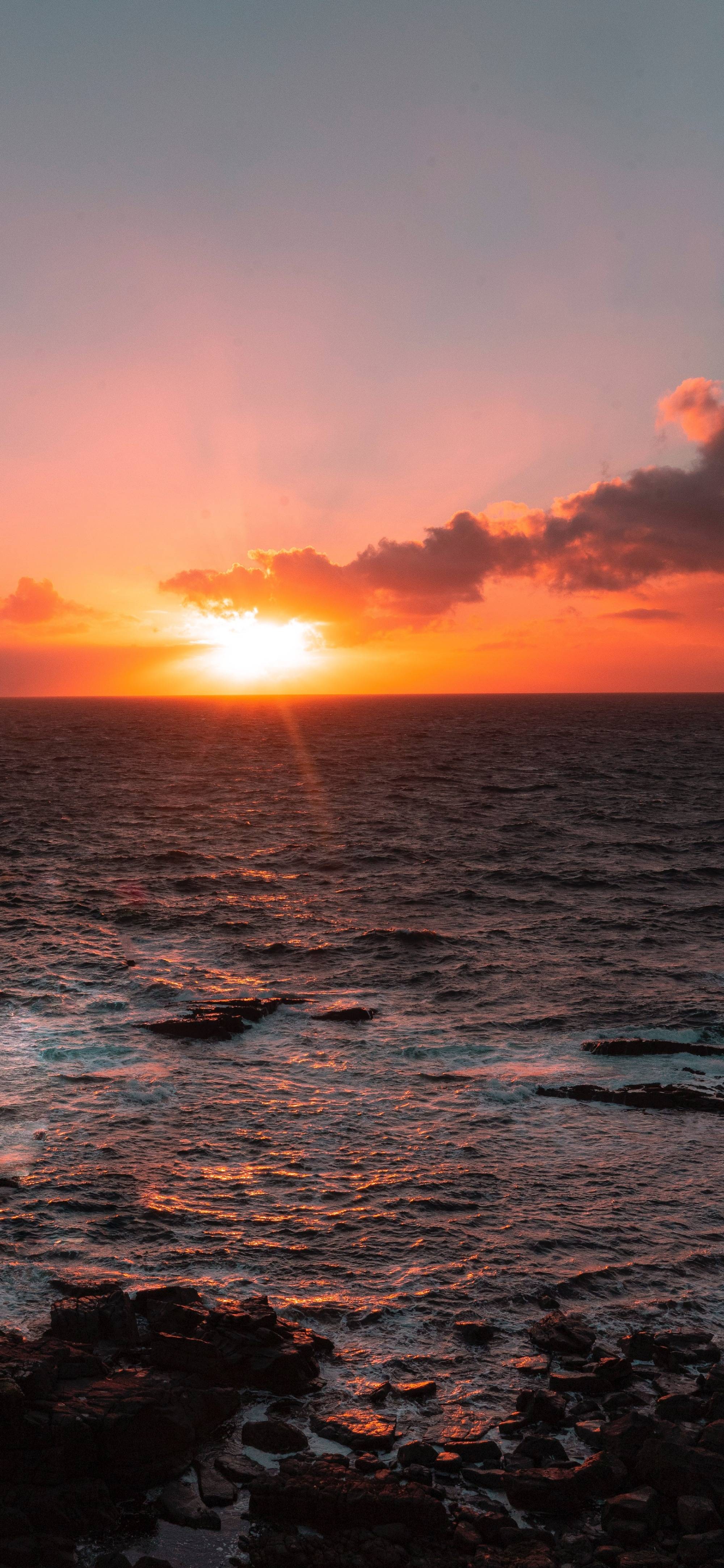 今日手机壁纸你就像天上的白云一样好看看得到却摸不到