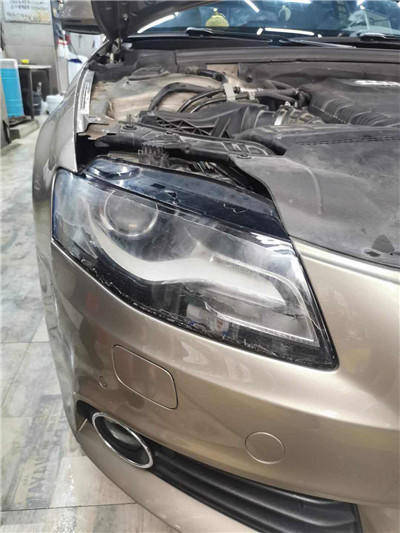 长春车灯奥迪a4大灯爆皮翻新案例