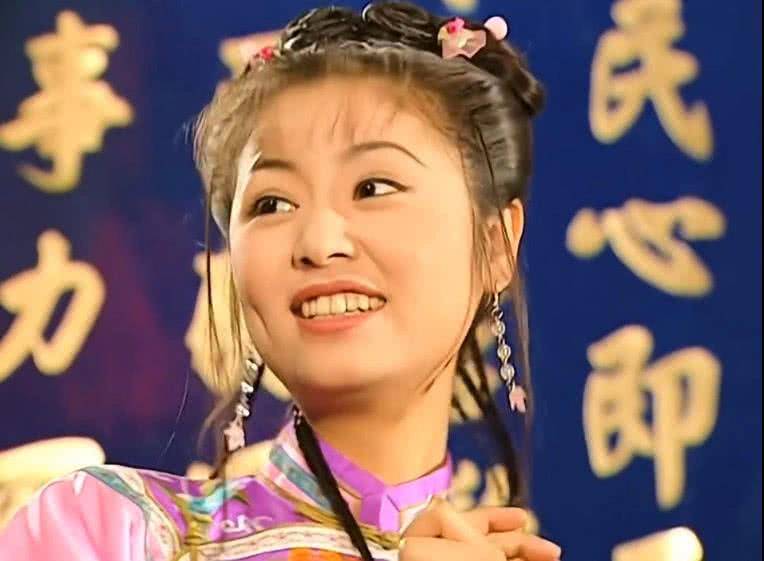 原创还珠格格:现在才知道,原来三版紫薇脸上都有一个共同的"缺陷"!