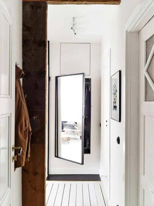 18.为何镜子照门或镜子对床头会招致夫妻矛盾