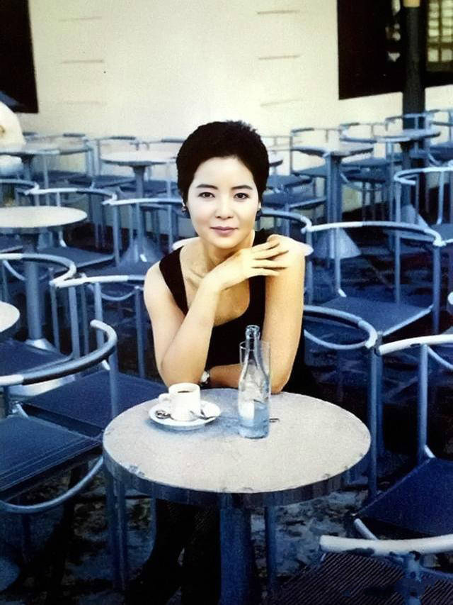 邓丽君在泰国死亡现场遗体脸上有巴掌印法籍小男友表现反常