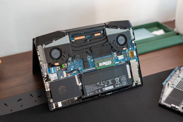 这次测试一台简洁紧凑的万金油机型惠普光影精灵6游戏本