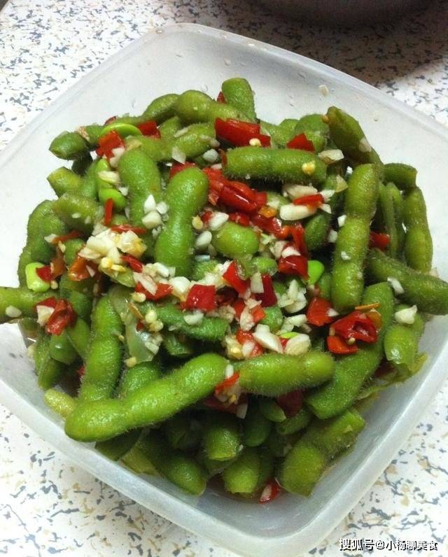 糖醋里脊蒜蓉粉丝蒸虾,这道菜最费时费力,嫂子的手还被虾头那尖尖的